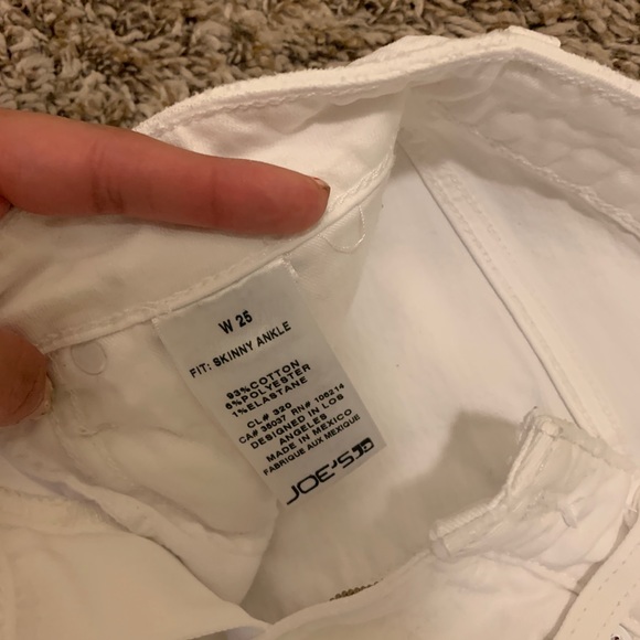 Joe’s distress denim - Picture 3 of 5